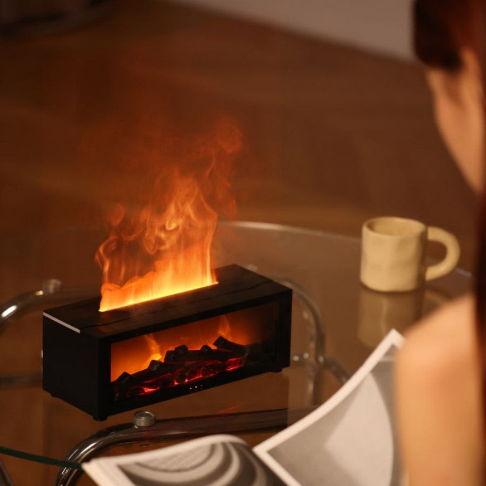 Flame aroma diffuser with flickering flame effect